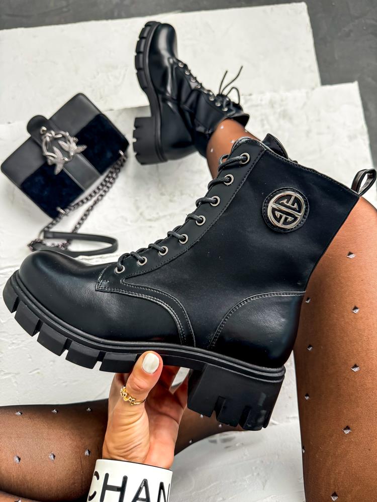 efashion s.r.o. - DOB;Accesoires;Schuhe;Young Fashion - Medvedov