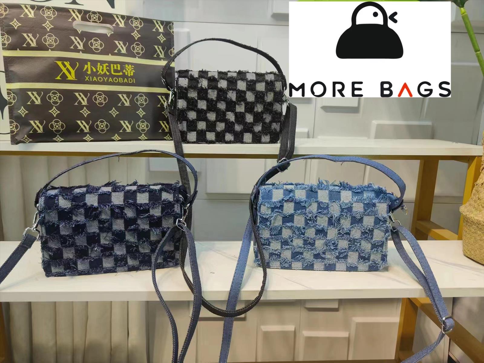 MORE BAGS GmbH - Großhandel Taschen, Schmuck und Accessoires