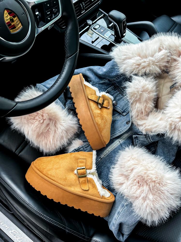 efashion s.r.o. - DOB;Accesoires;Schuhe;Young Fashion - Medvedov