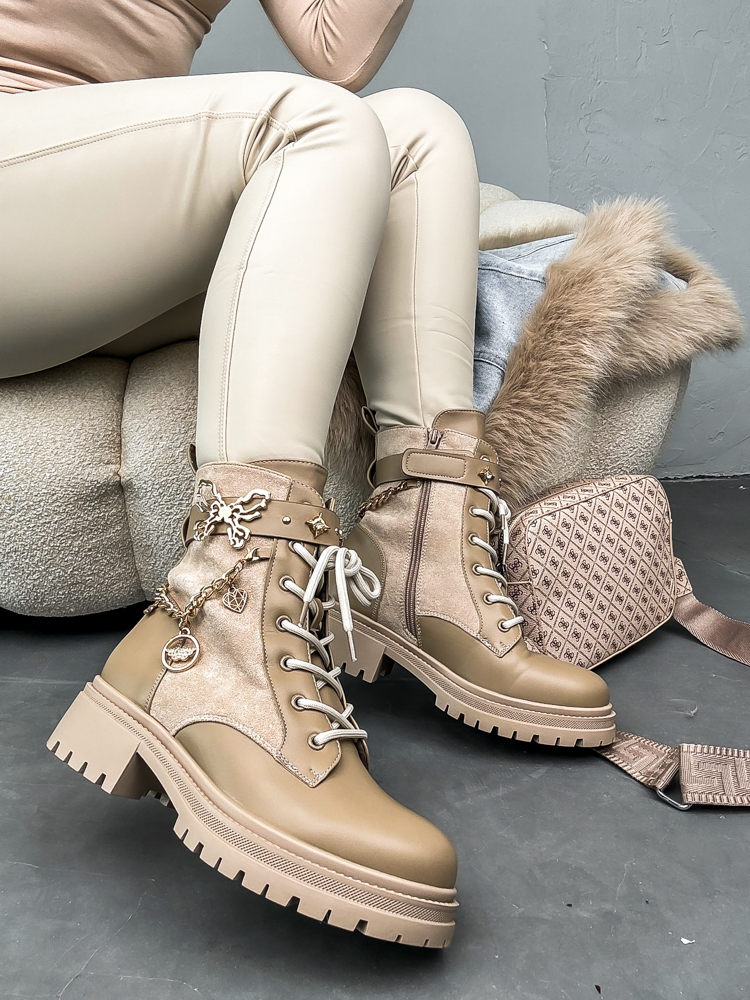 efashion s.r.o. - DOB;Accesoires;Schuhe;Young Fashion - Medvedov