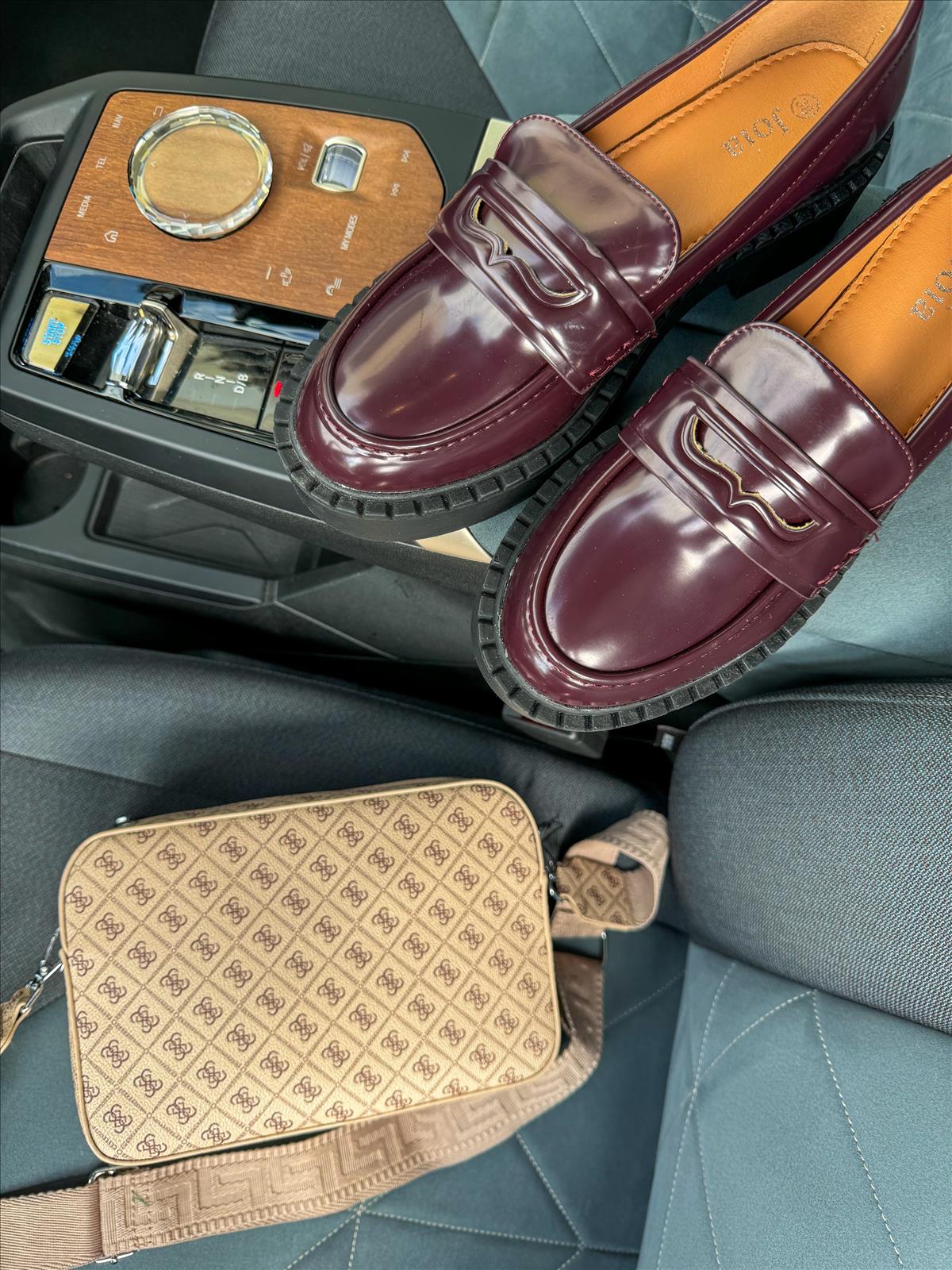 efashion s.r.o. - DOB;Accesoires;Schuhe;Young Fashion - Medvedov