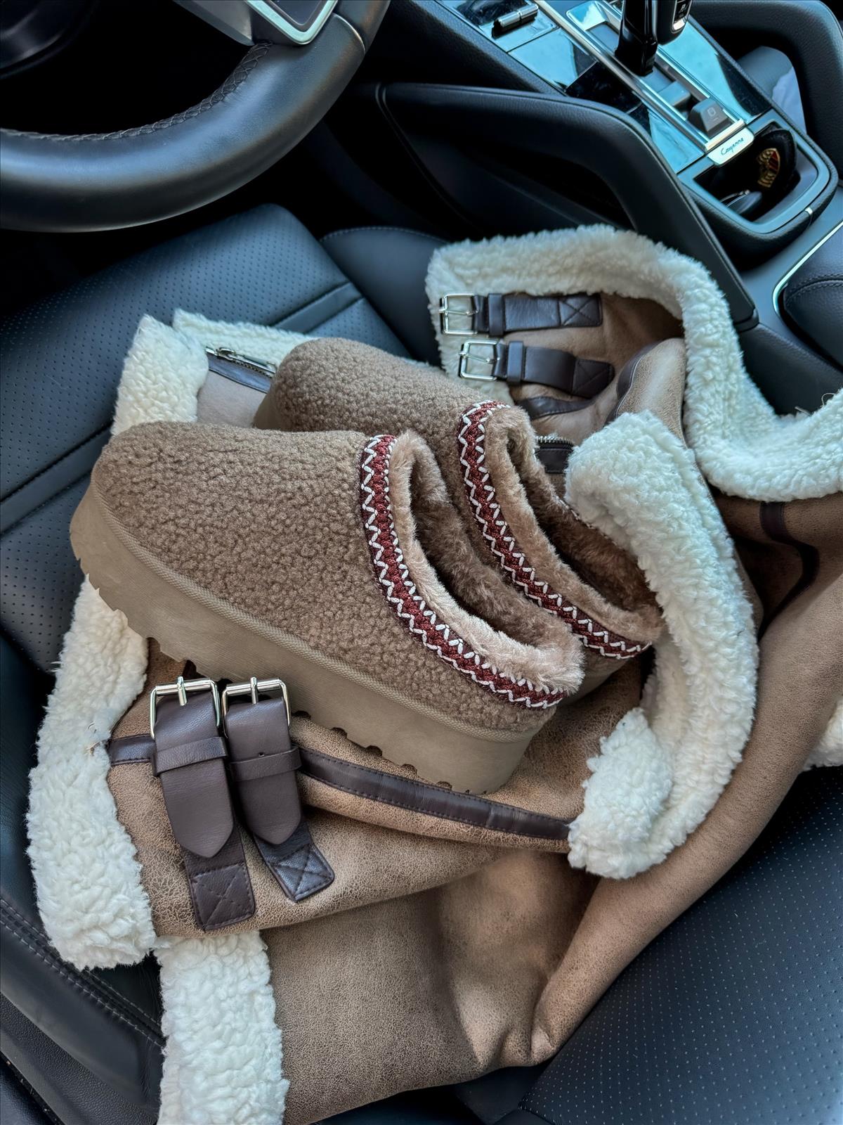 efashion s.r.o. - DOB;Accesoires;Schuhe;Young Fashion - Medvedov
