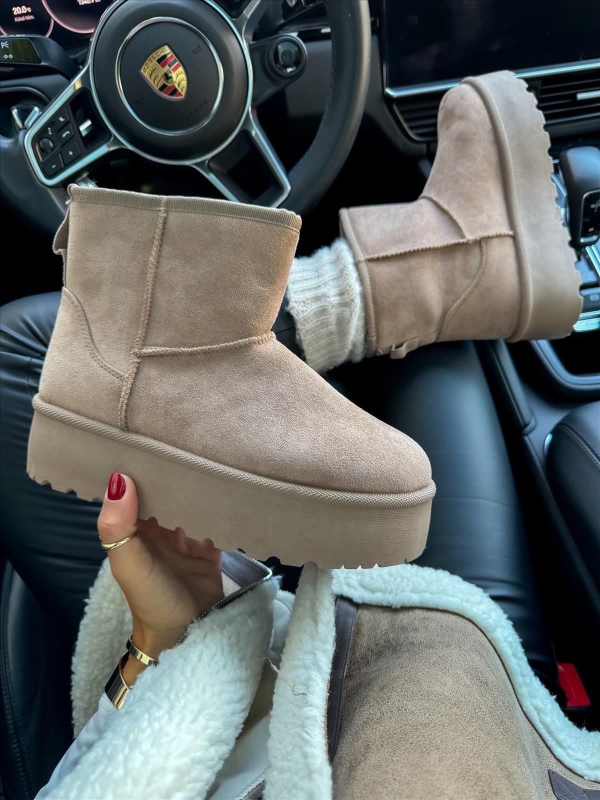 efashion s.r.o. - DOB;Accesoires;Schuhe;Young Fashion - Medvedov