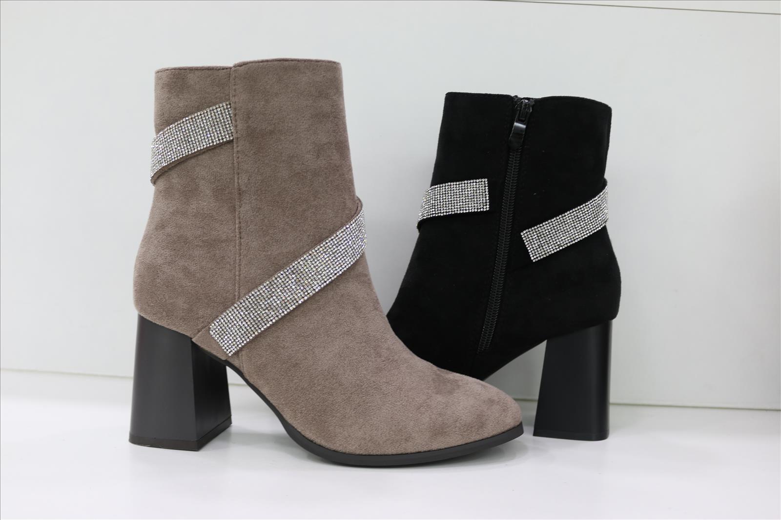 Style Haven GmbH - Accessoires;Schuhe;Leather Wear;kids&Teens - Dreiech
