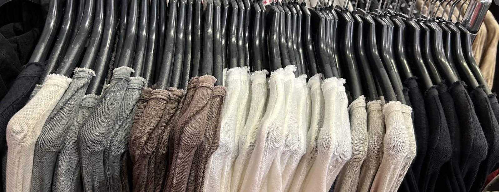 Long Xiang Moda GmbH - SPAZIO DONNA - Damenbekleidung & Accessoires