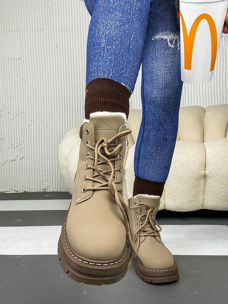 efashion s.r.o. - DOB;Accesoires;Schuhe;Young Fashion - Medvedov
