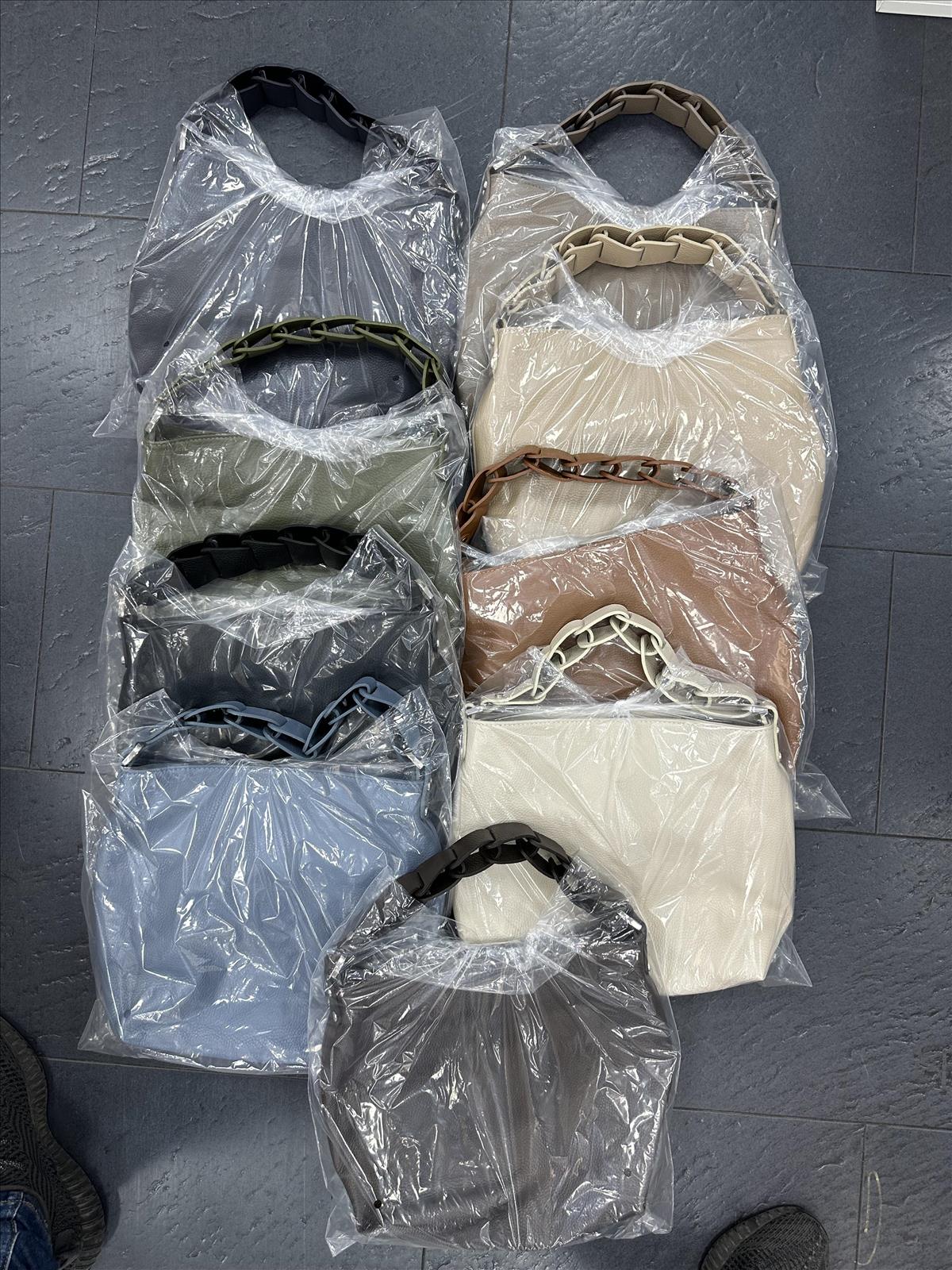 JACKY & JUSTIN GMBH - Damenaccessoires, Lederwaren