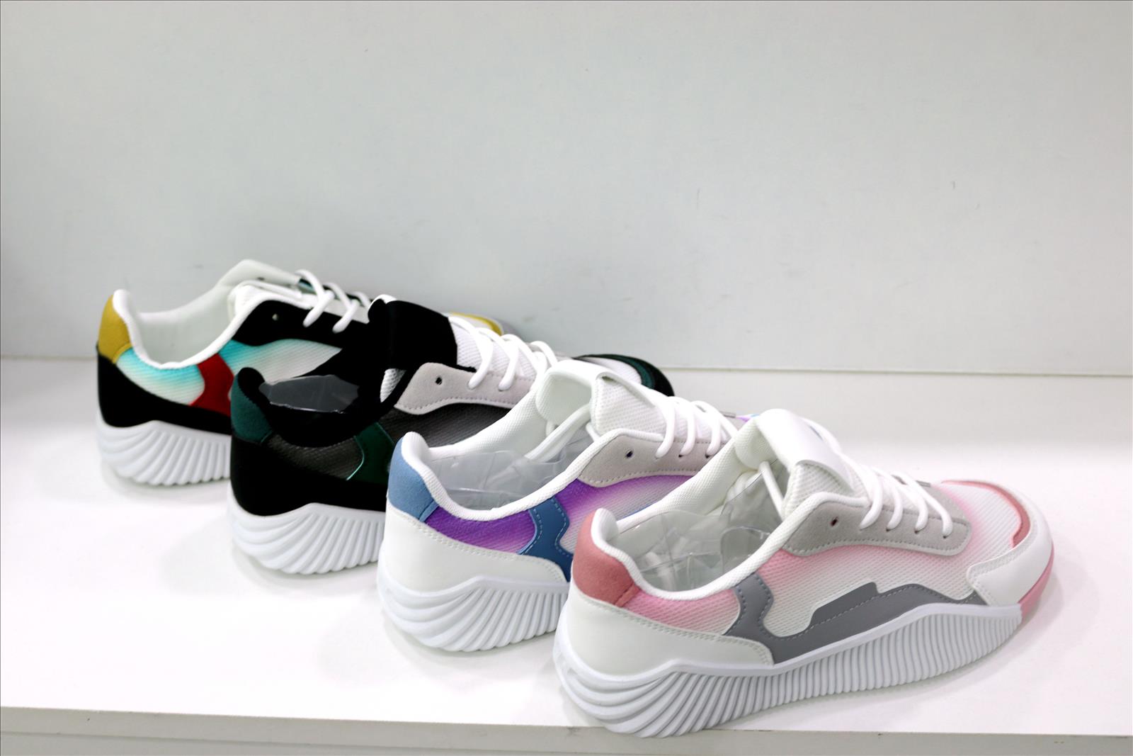Style Haven GmbH - Accessoires;Schuhe;Leather Wear;kids&Teens - Dreiech