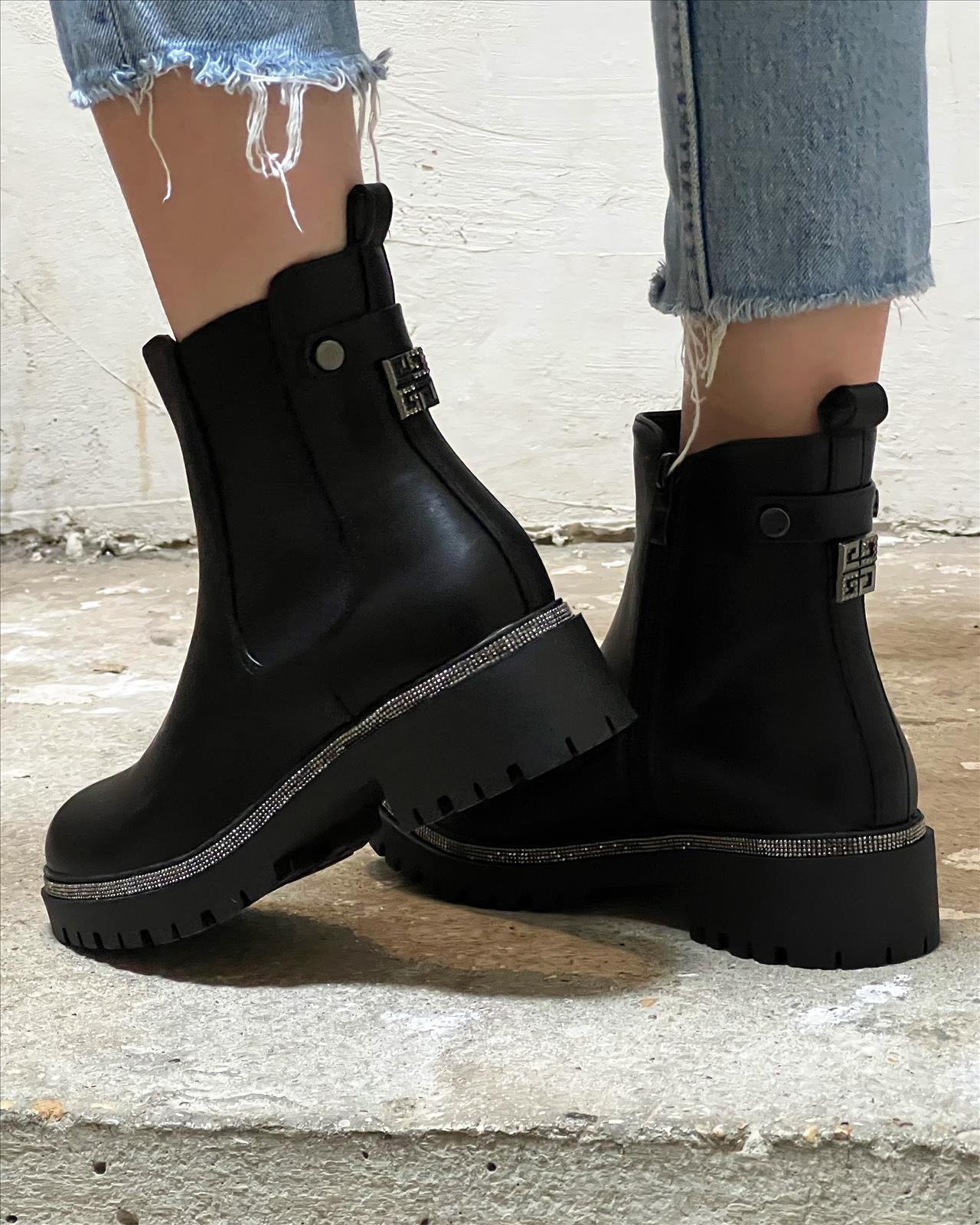 Lujah Shoes (Schuhgrosshandel)