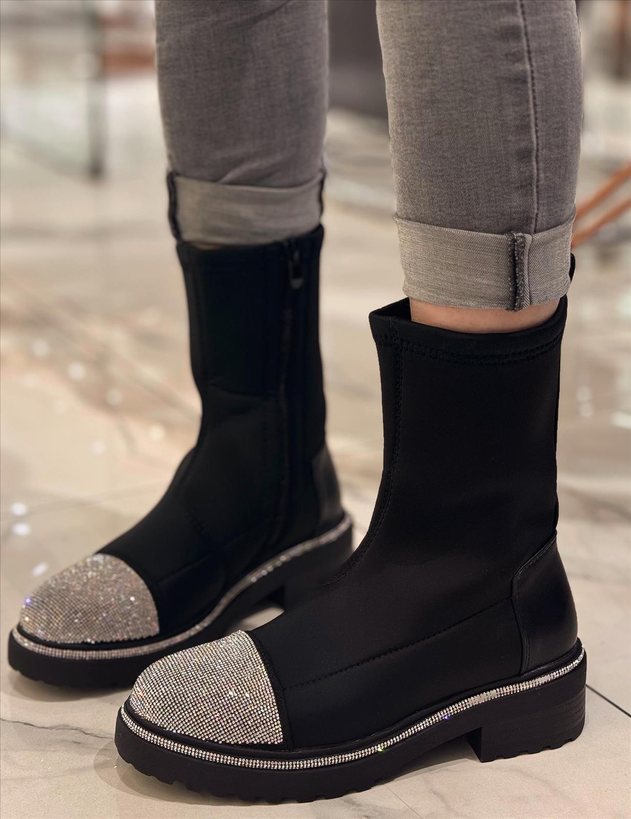Lujah Shoes (Schuhgrosshandel)