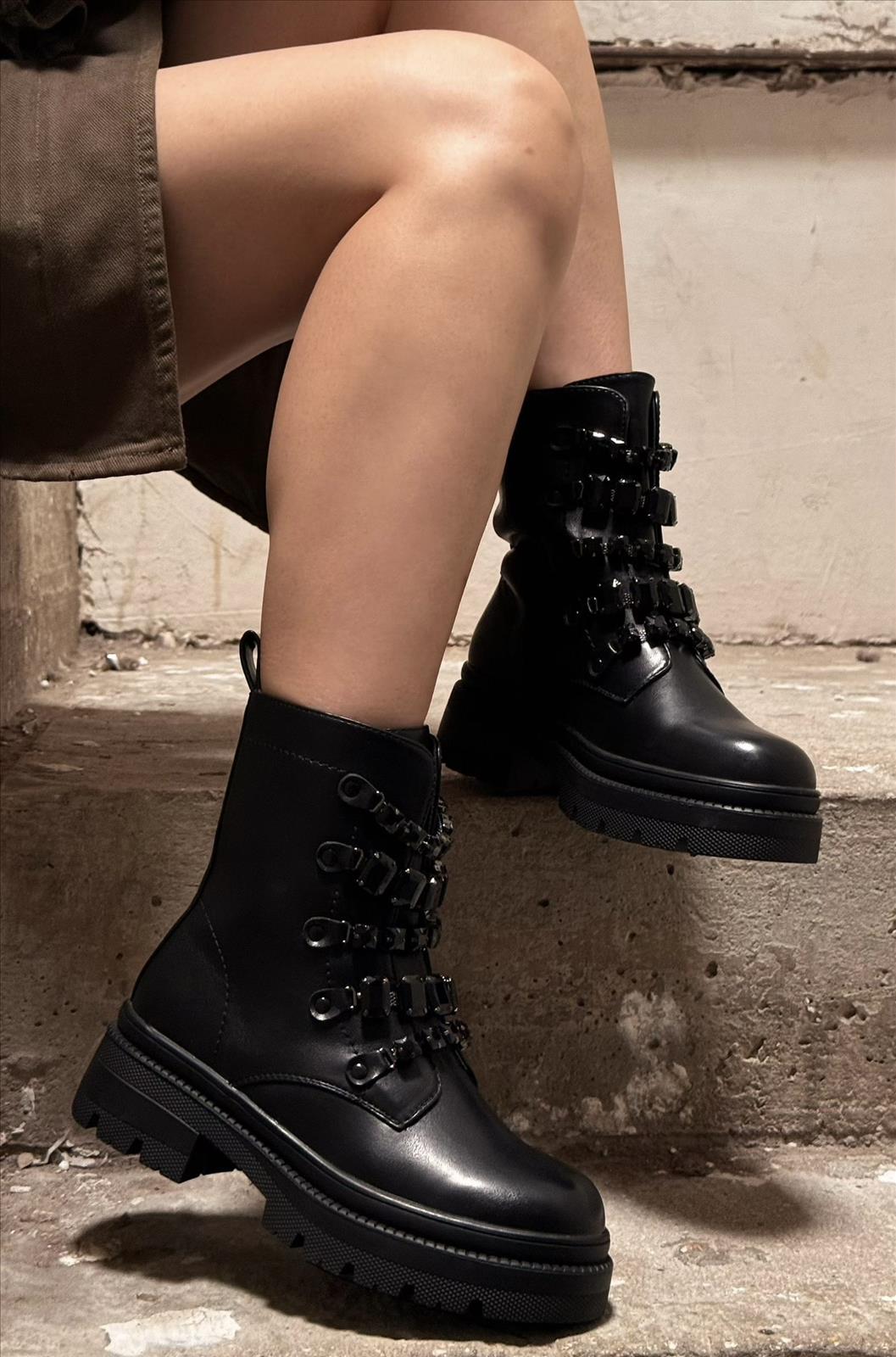 Lujah Shoes (Schuhgrosshandel)