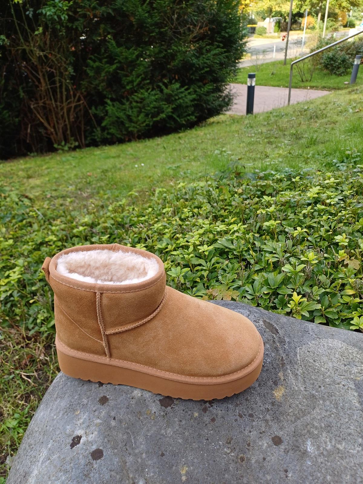 Lujah Shoes (Schuhgrosshandel)