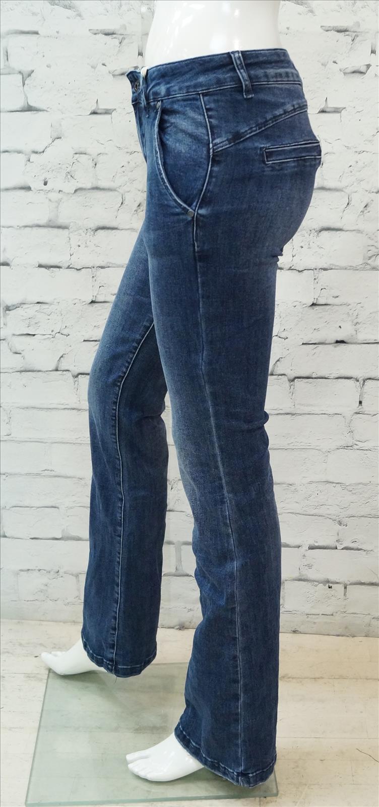 Bhatti Mode GmbH - Young fashion, DOB - Blusen, Hosen Jacken, Jeans, Kleider, Pullover etc.