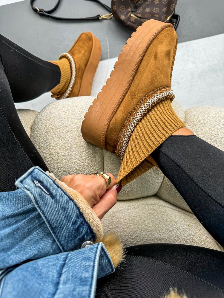 efashion s.r.o. - DOB;Accesoires;Schuhe;Young Fashion - Medvedov