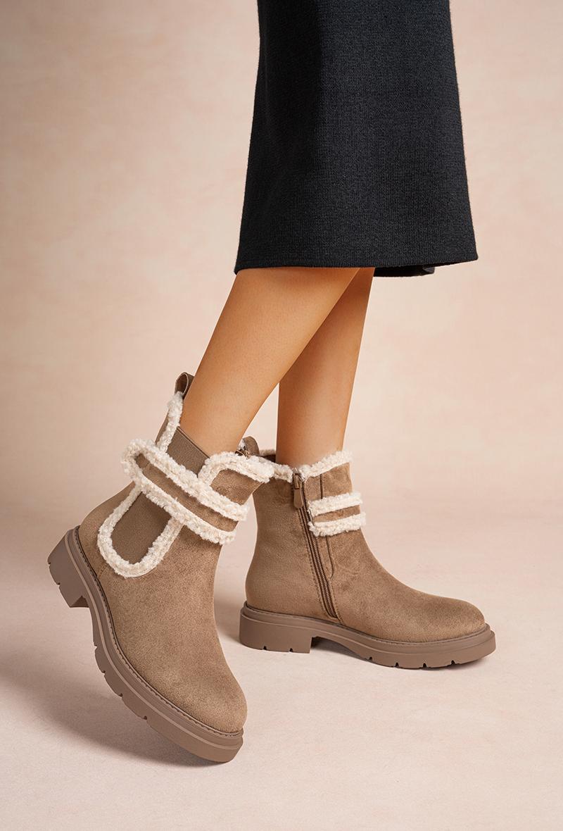 Lujah Shoes (Schuhgrosshandel)