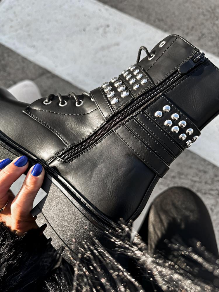 efashion s.r.o. - DOB;Accesoires;Schuhe;Young Fashion - Medvedov