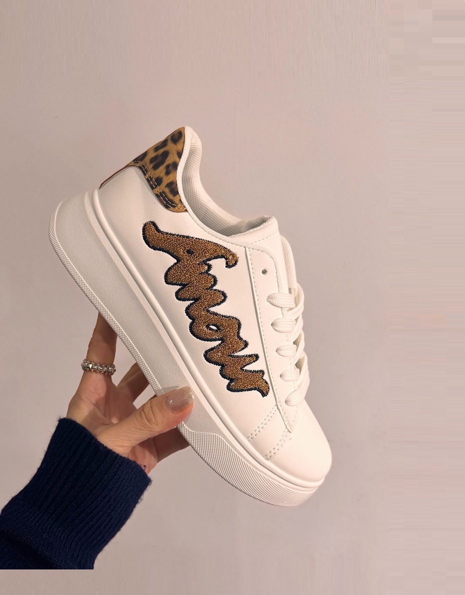 Lujah Shoes (Schuhgrosshandel)