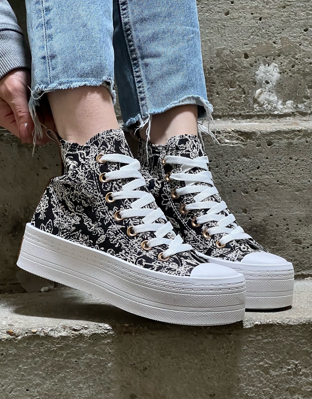 Lujah Shoes (Schuhgrosshandel)