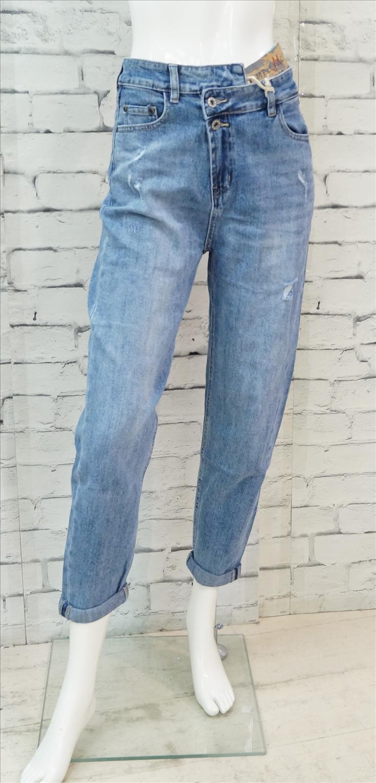Bhatti Mode GmbH - Young fashion, DOB - Blusen, Hosen Jacken, Jeans, Kleider, Pullover etc.