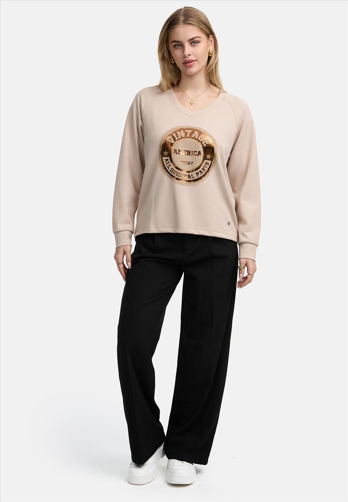 Decay Modevertrieb GmbH - Textilien Grosshandel T-Shirts Jeans