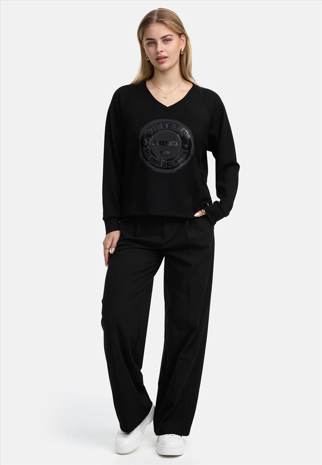 Decay Modevertrieb GmbH - Textilien Grosshandel T-Shirts Jeans