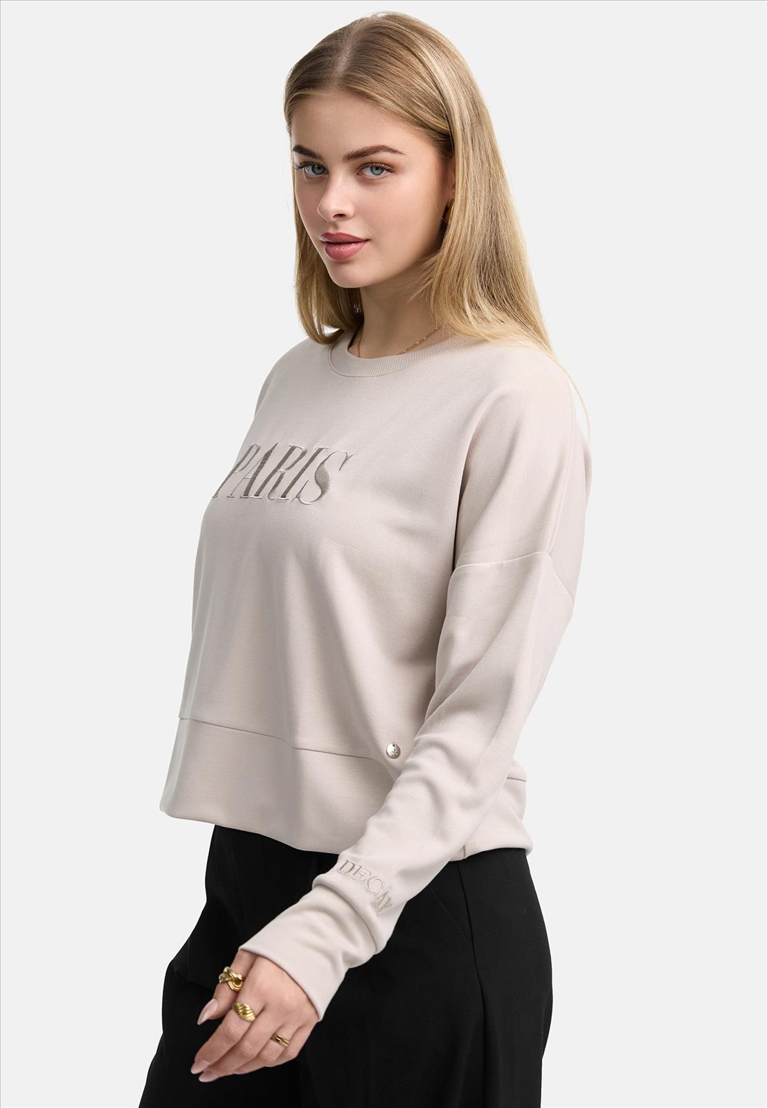 Decay Modevertrieb GmbH - Textilien Grosshandel T-Shirts Jeans
