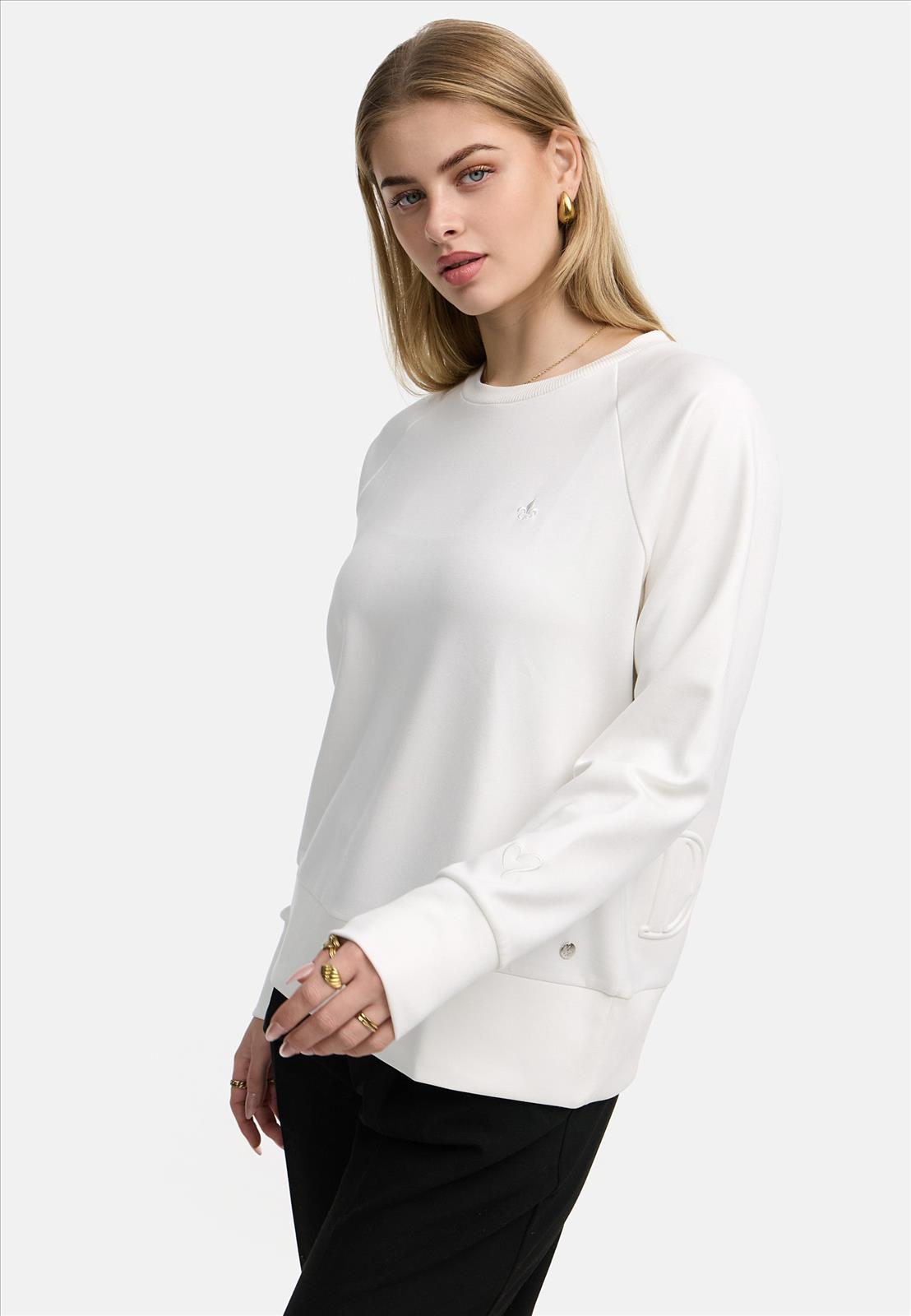 Decay Modevertrieb GmbH - Textilien Grosshandel T-Shirts Jeans
