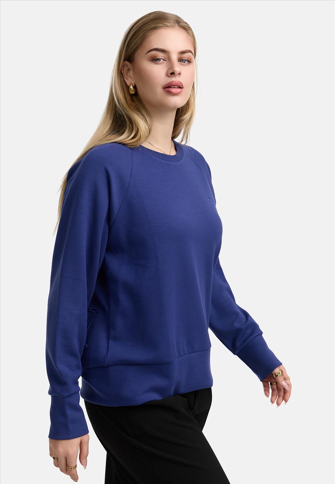 Decay Modevertrieb GmbH - Textilien Grosshandel T-Shirts Jeans