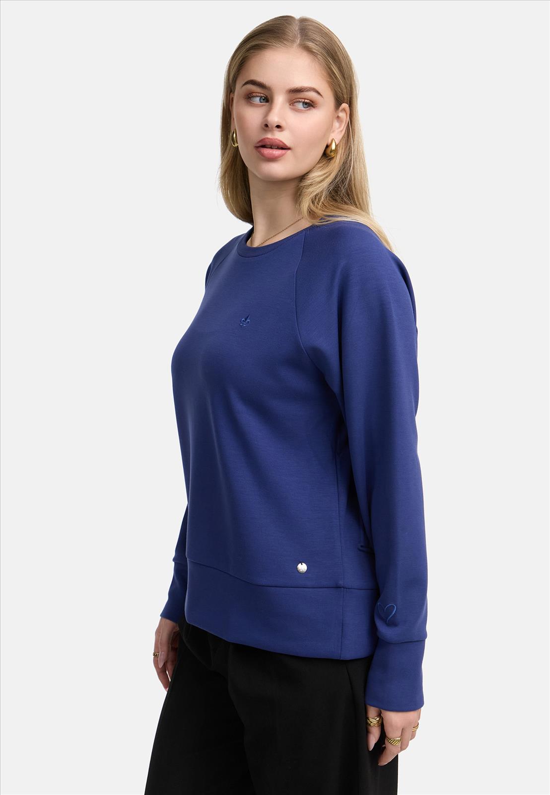 Decay Modevertrieb GmbH - Textilien Grosshandel T-Shirts Jeans