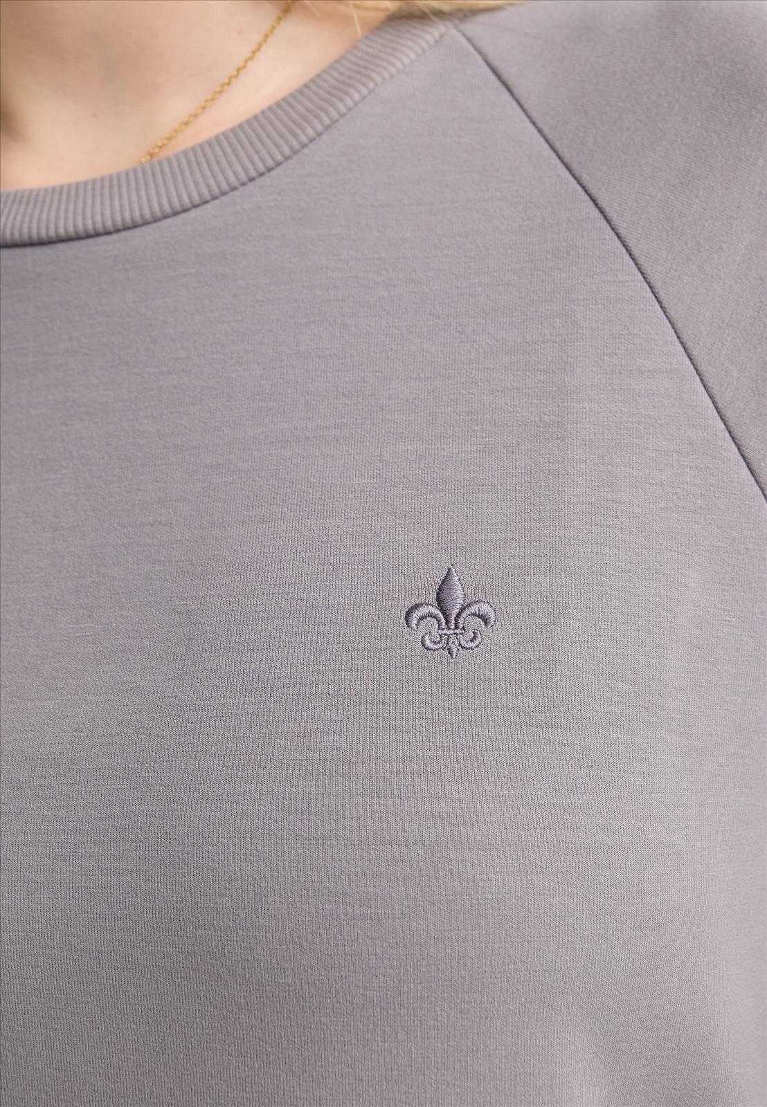 Decay Modevertrieb GmbH - Textilien Grosshandel T-Shirts Jeans