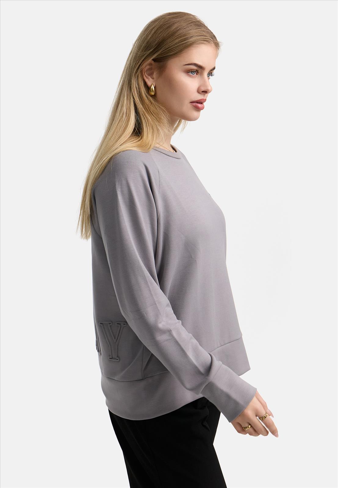 Decay Modevertrieb GmbH - Textilien Grosshandel T-Shirts Jeans