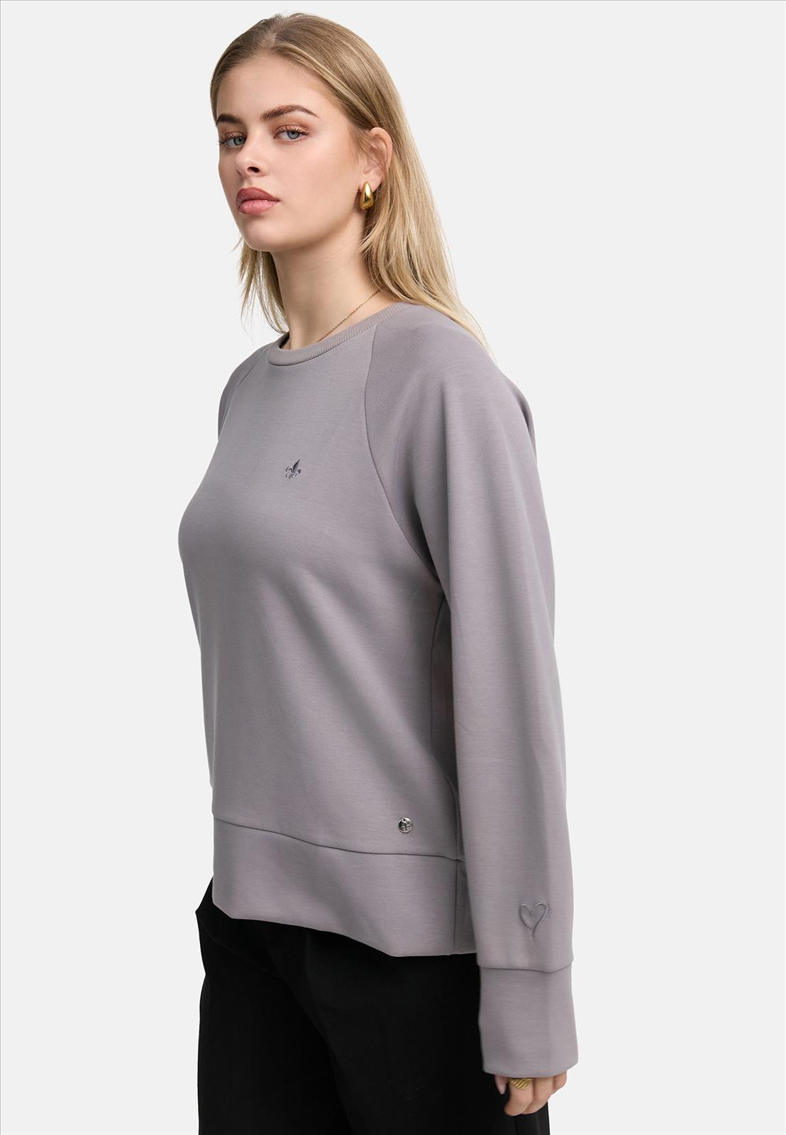Decay Modevertrieb GmbH - Textilien Grosshandel T-Shirts Jeans