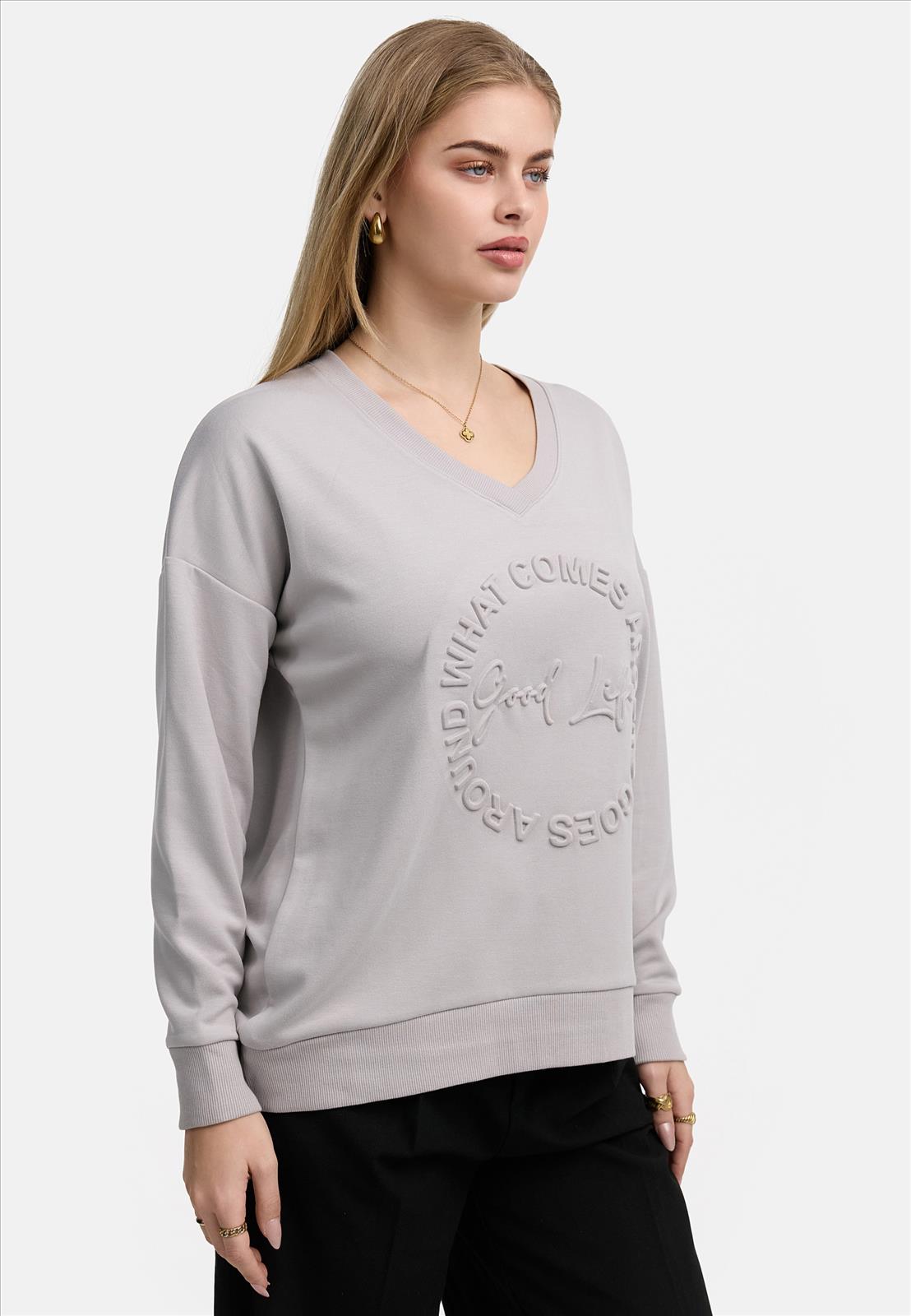 Decay Modevertrieb GmbH - Textilien Grosshandel T-Shirts Jeans