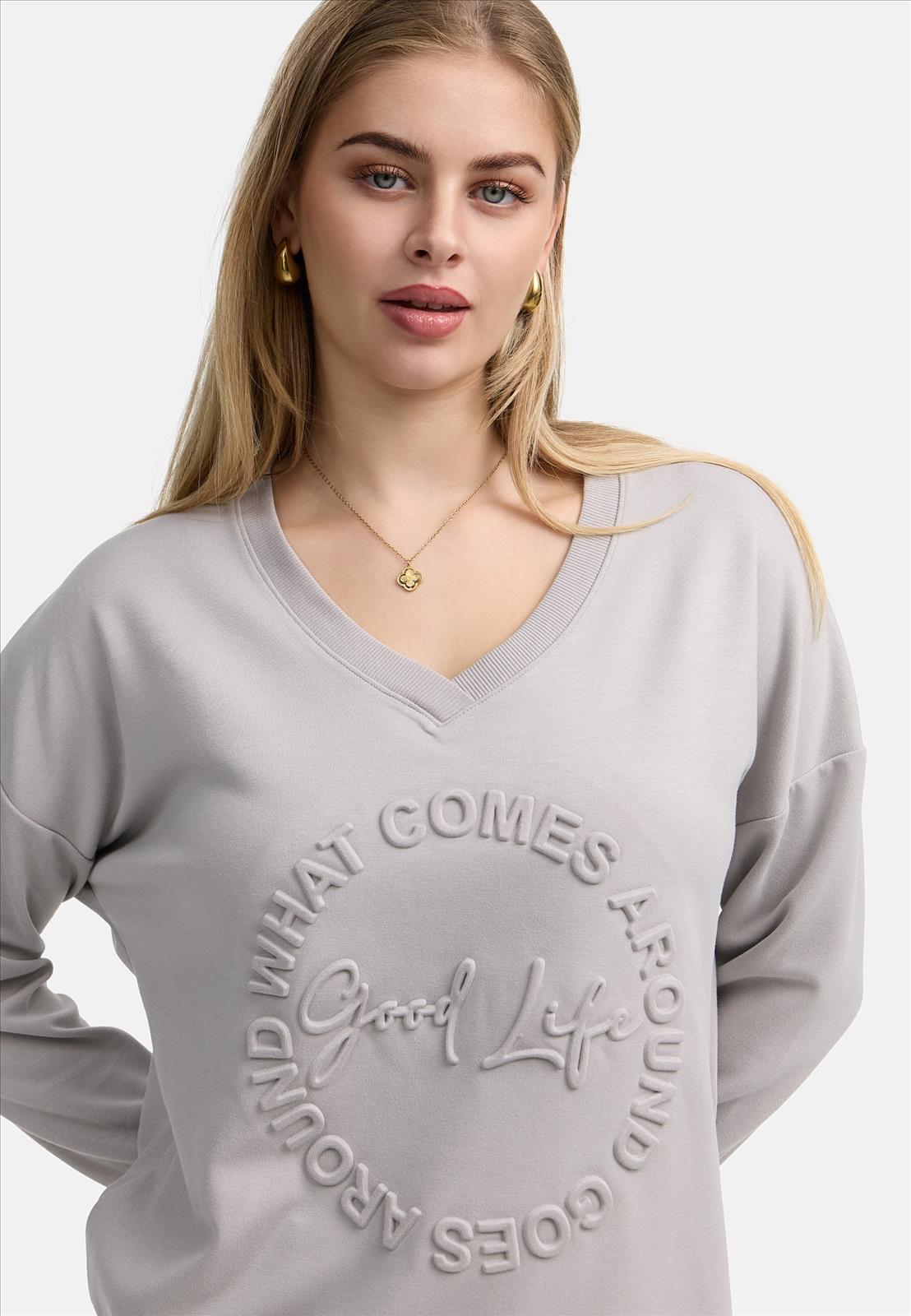 Decay Modevertrieb GmbH - Textilien Grosshandel T-Shirts Jeans