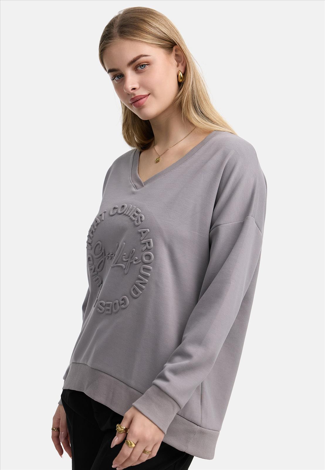 Decay Modevertrieb GmbH - Textilien Grosshandel T-Shirts Jeans