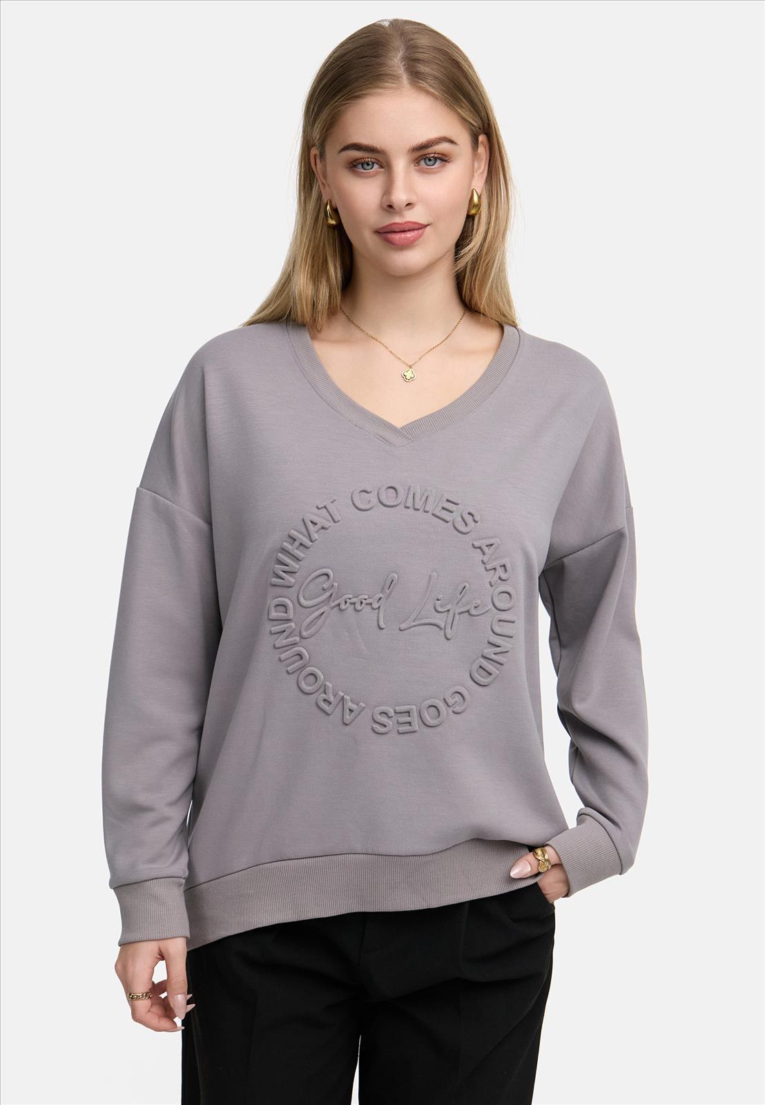 Decay Modevertrieb GmbH - Textilien Grosshandel T-Shirts Jeans