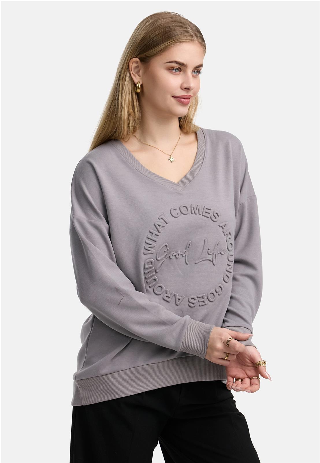 Decay Modevertrieb GmbH - Textilien Grosshandel T-Shirts Jeans