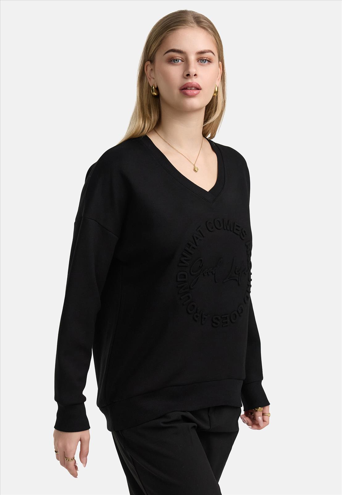 Decay Modevertrieb GmbH - Textilien Grosshandel T-Shirts Jeans