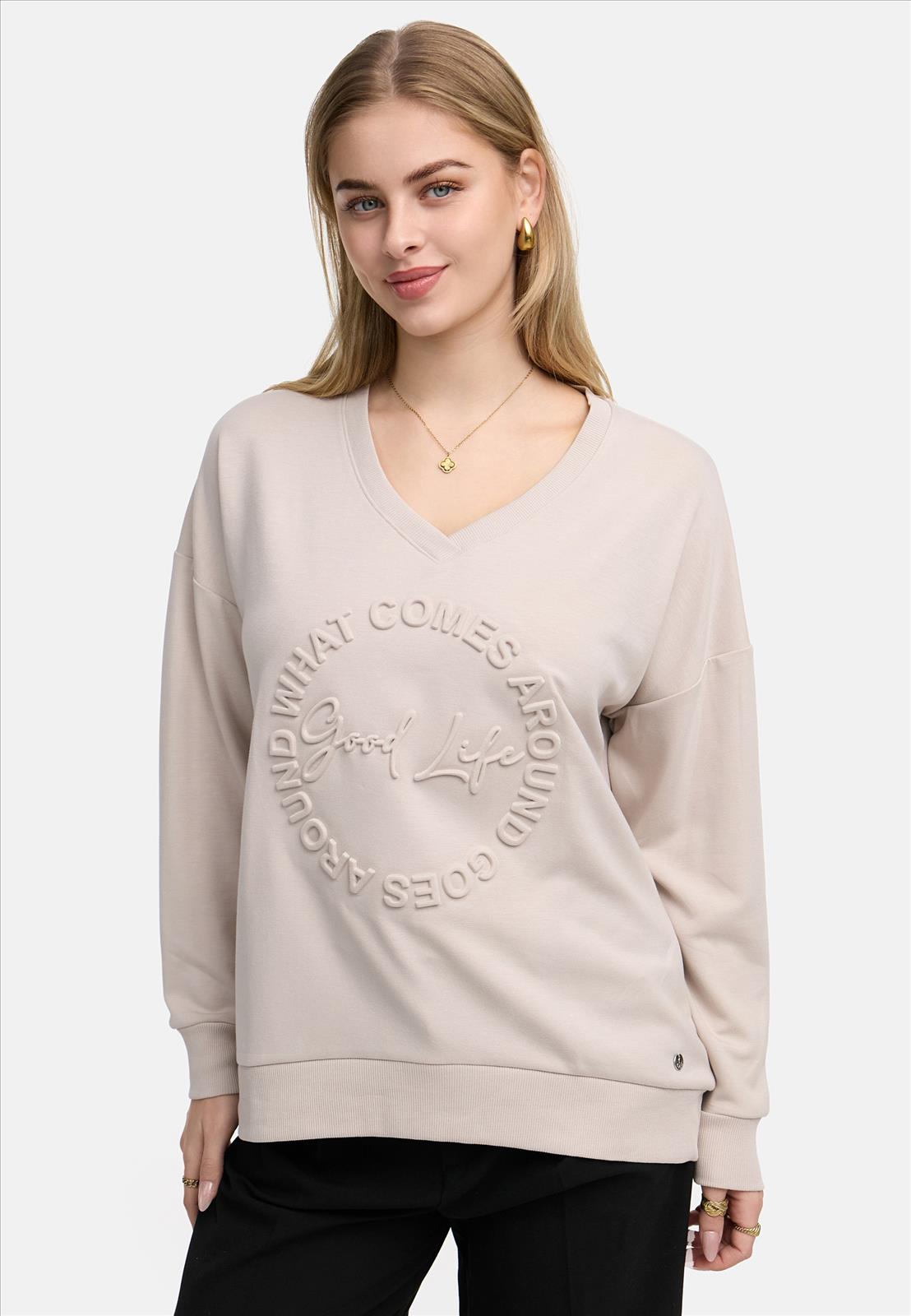 Decay Modevertrieb GmbH - Textilien Grosshandel T-Shirts Jeans