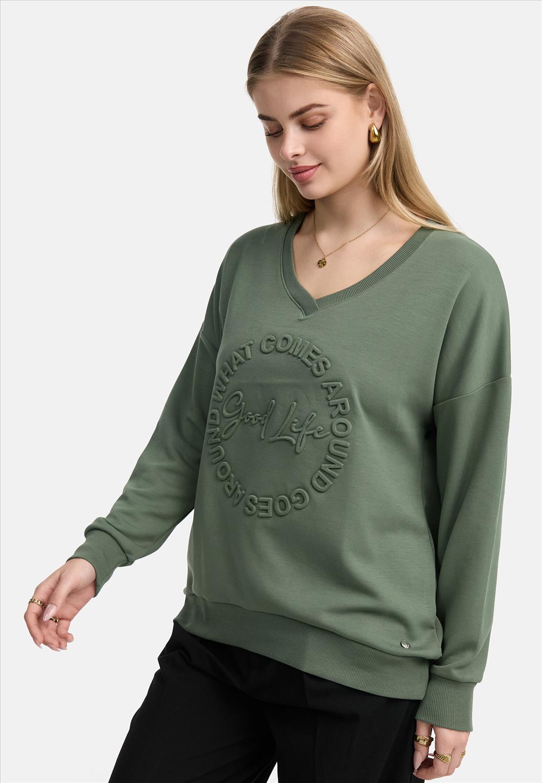 Decay Modevertrieb GmbH - Textilien Grosshandel T-Shirts Jeans