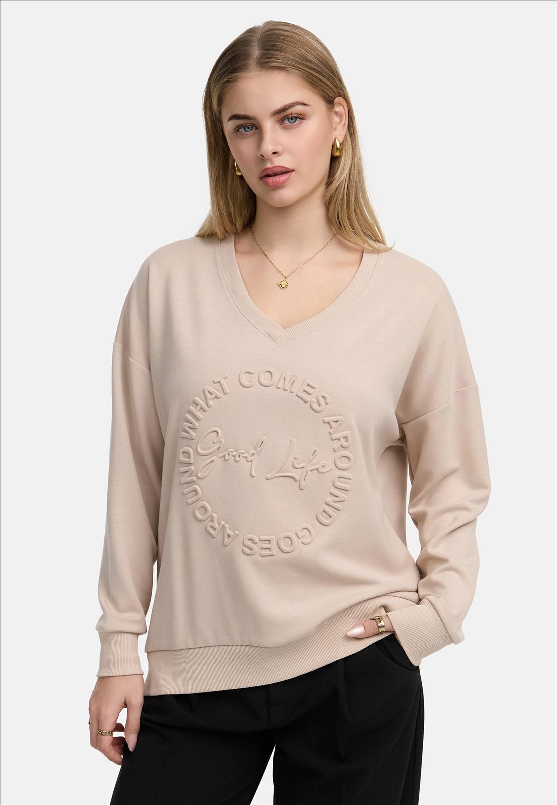 Decay Modevertrieb GmbH - Textilien Grosshandel T-Shirts Jeans