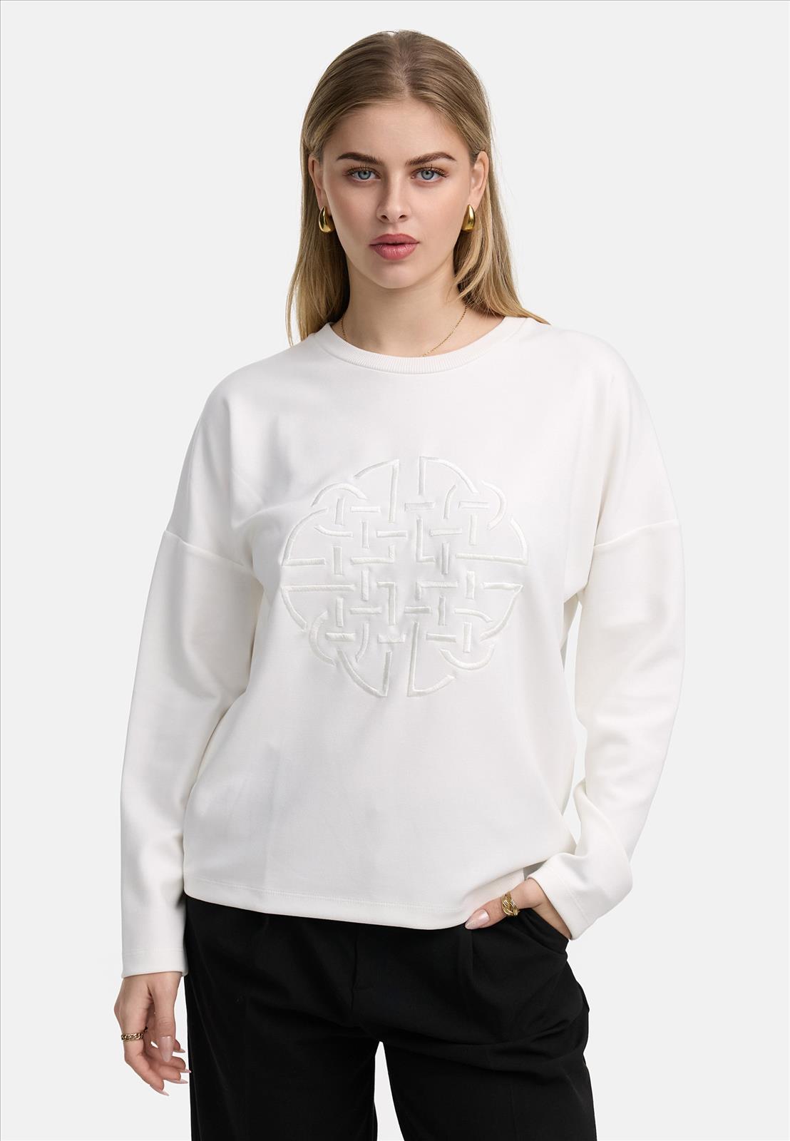 Decay Modevertrieb GmbH - Textilien Grosshandel T-Shirts Jeans