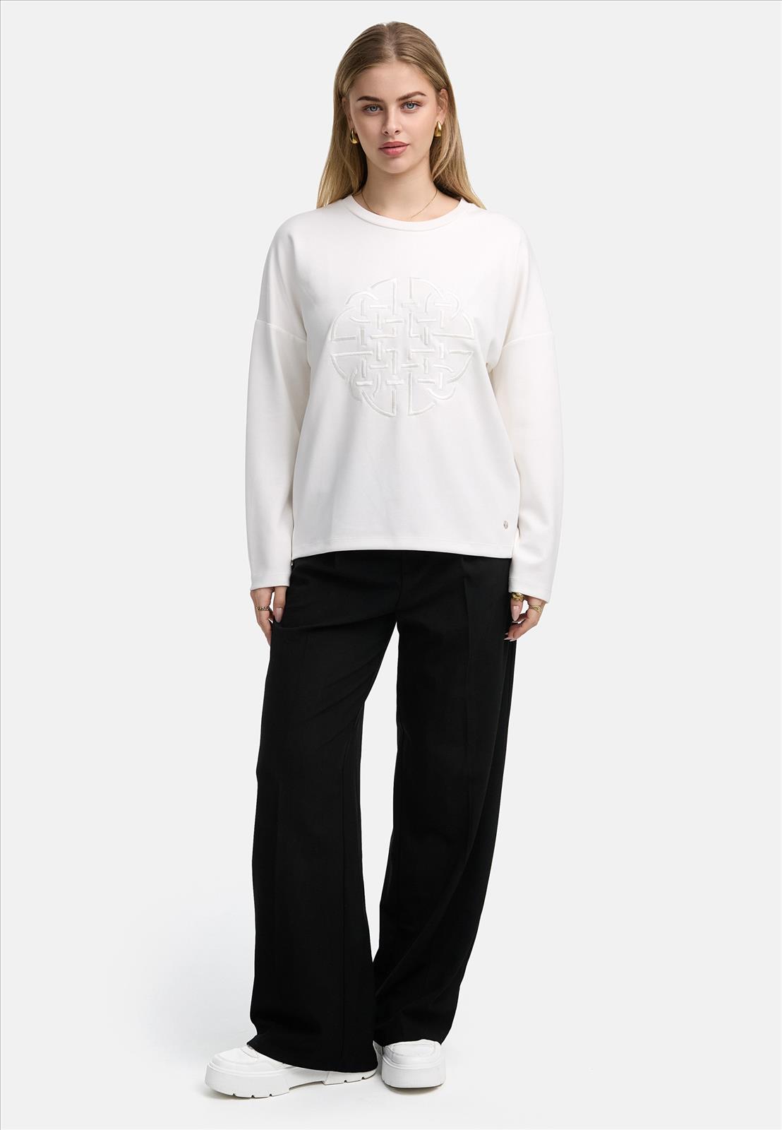Decay Modevertrieb GmbH - Textilien Grosshandel T-Shirts Jeans