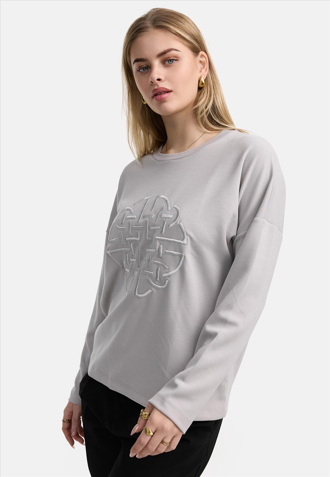 Decay Modevertrieb GmbH - Textilien Grosshandel T-Shirts Jeans
