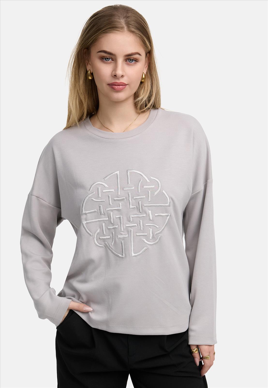 Decay Modevertrieb GmbH - Textilien Grosshandel T-Shirts Jeans