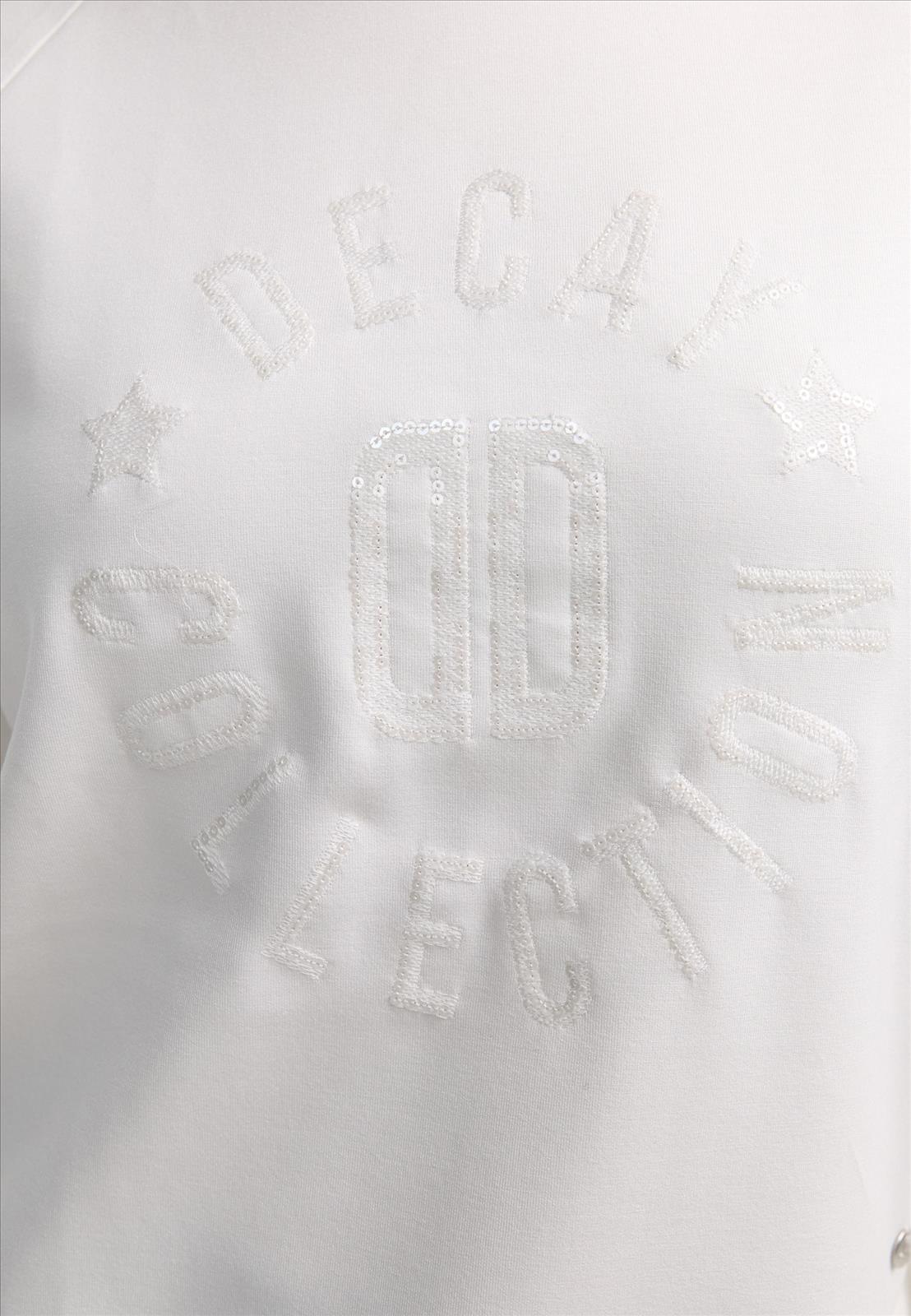 Decay Modevertrieb GmbH - Textilien Grosshandel T-Shirts Jeans