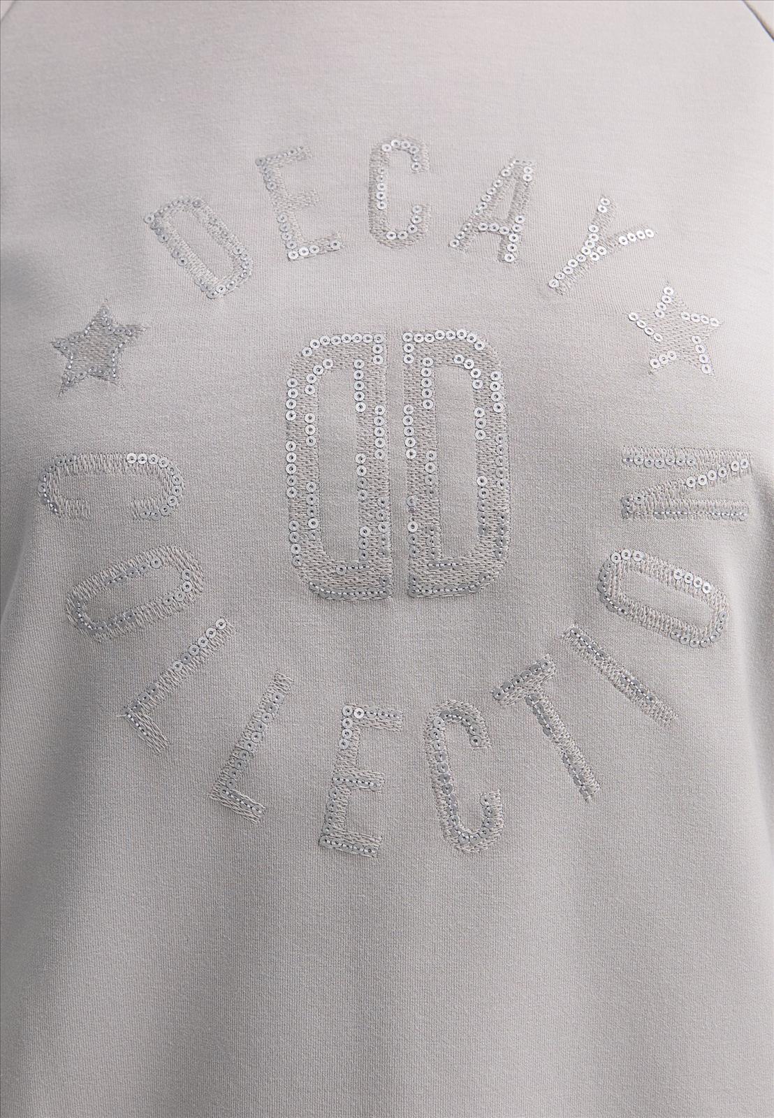 Decay Modevertrieb GmbH - Textilien Grosshandel T-Shirts Jeans