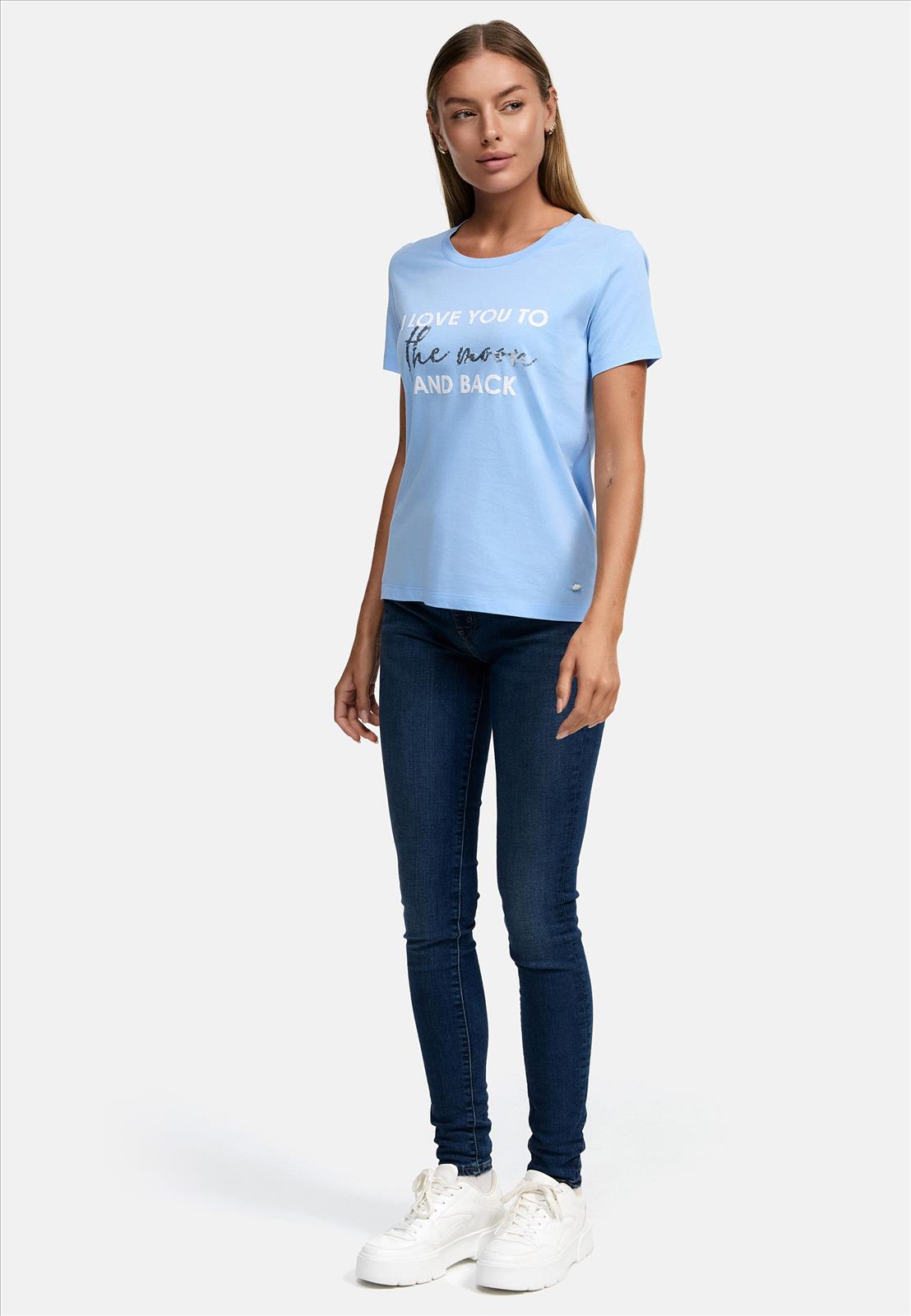 Decay Modevertrieb GmbH - Textilien Grosshandel T-Shirts Jeans
