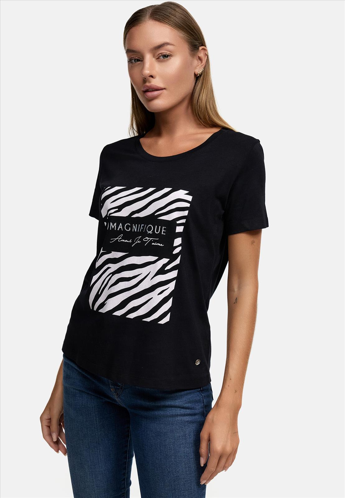Decay Modevertrieb GmbH - Textilien Grosshandel T-Shirts Jeans