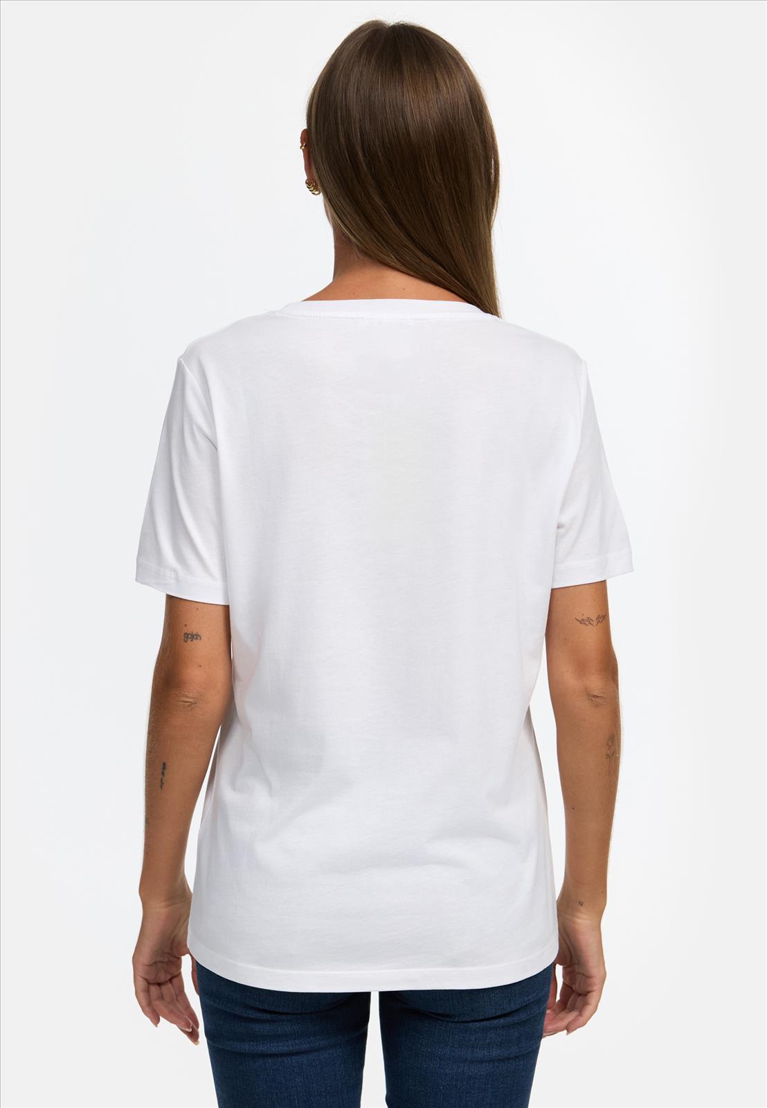 Decay Modevertrieb GmbH - Textilien Grosshandel T-Shirts Jeans